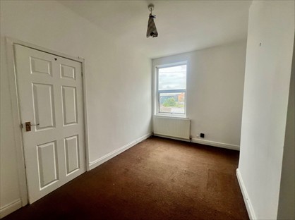 2 Bed Terraced House, Arksey Terrace, LS12
