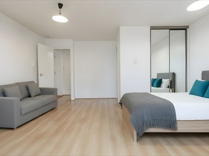 Studio Flat, Alexander House, SM2