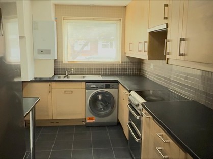 4 Bed Terraced House, Smith Street, KT5