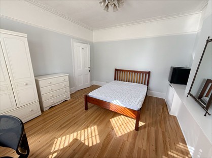 4 Bed Maisonette, Avenue Road, KT1