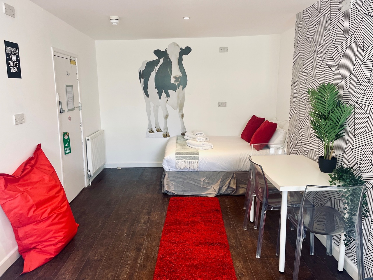 1 Bed Flat, Oriental Place, BN1, N1 7GU