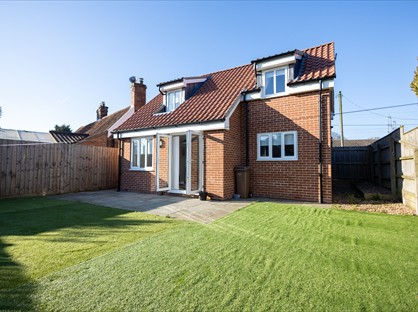 2 Bed Terraced House, St Andrews Road, IP17