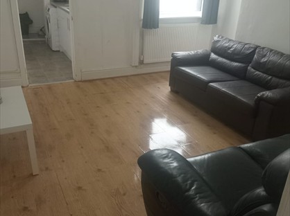 Room in a Shared House, Penn Street, M40