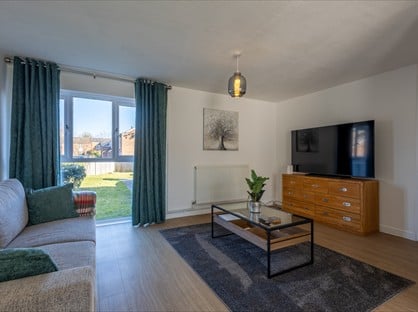 3 Bed Terraced House, Lincoln Avenue, IP17