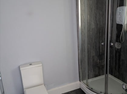 Studio Flat, Proxima House, HD1