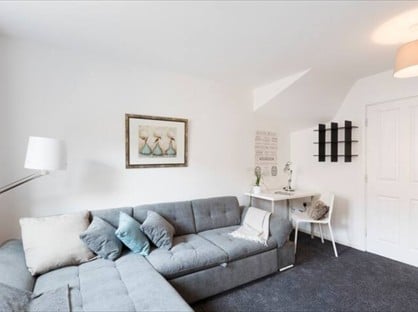 4 Bed Terraced House, Woodcutter Close, WS1