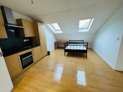 Studio Flat, Walworth Road, SE17