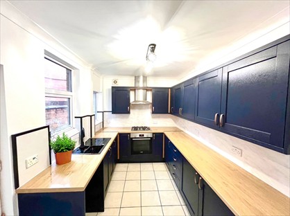 3 Bed Terraced House, Victoria Street, WN5