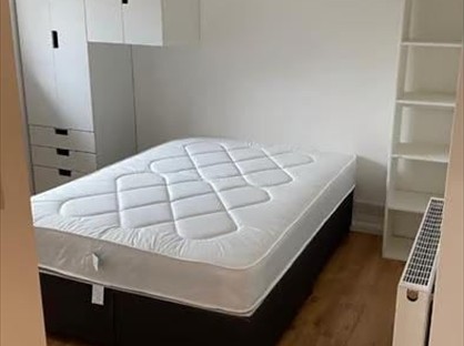 Room in a Shared House, George Crescent, N10