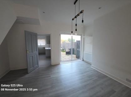 3 Bed Semi-Detached House, Como Street, RM7