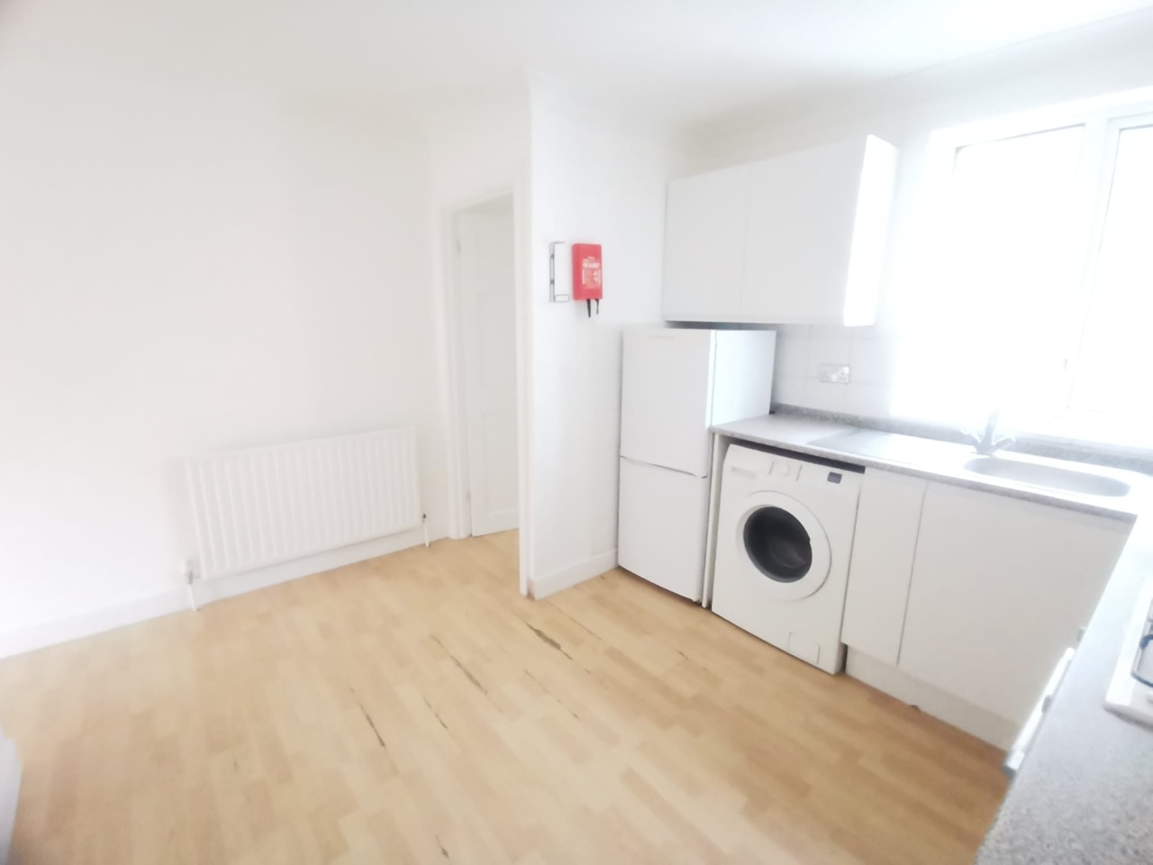Studio Flat, Cumberland Road, RG1 photo 4