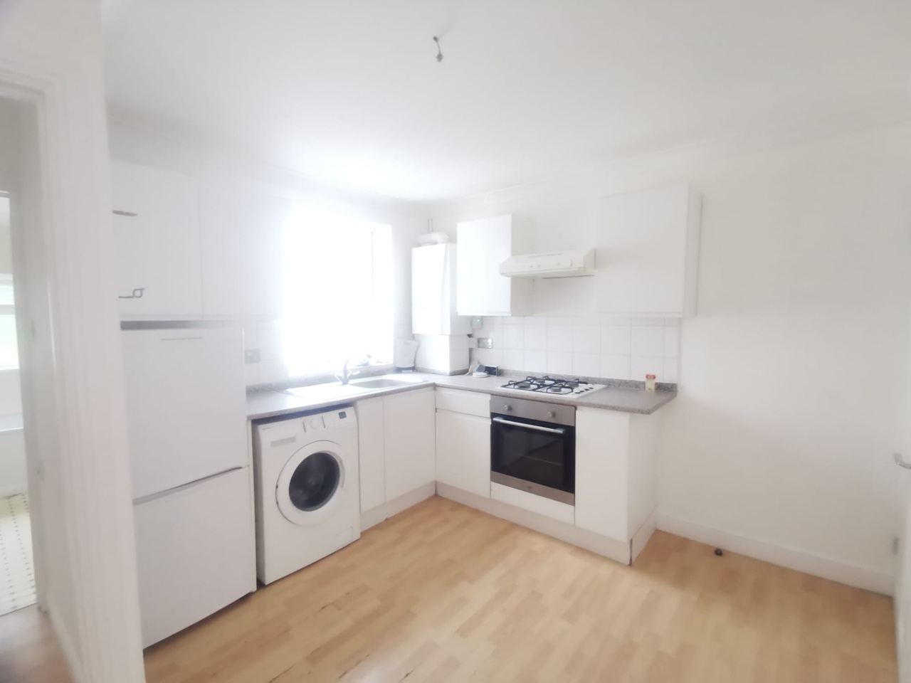 Studio Flat, Cumberland Road, RG1 photo 2