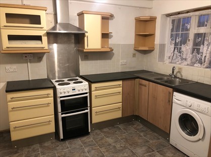2 Bed Flat, Buckingham Way, GU16