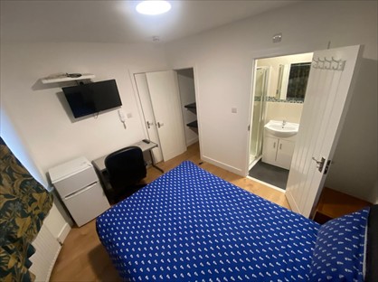 Room in a Shared House, Church Road, UB7