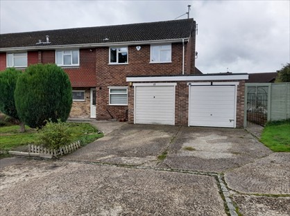 2 Bed Maisonette, Halpin Close, RG31