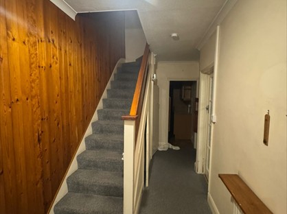 Room in a Shared House, Selwyn Road, KT3