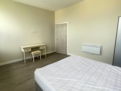 2 Bed Flat, Station Road, WF17