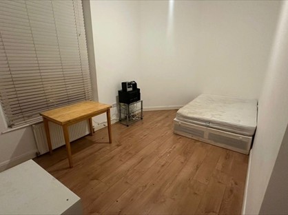 Studio Flat, Courthill Road, SE13