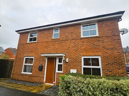 3 Bed Semi-Detached House, Roving Close, SP11