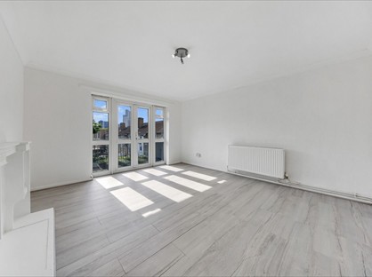 Room in a Shared Flat, Paul Street, E15