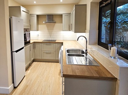 2 Bed Flat, Claverton Court, CH4