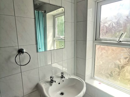 1 Bed Terraced House, St John Rd, DN4