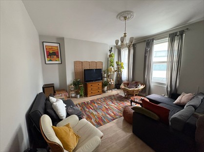 2 Bed Maisonette, Maclise Road, W14