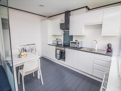 Studio Flat, Grey Street Apartments, NE1