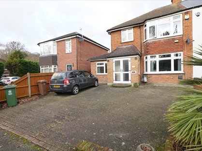 4 Bed Semi-Detached House, Rochester Drive, DA5