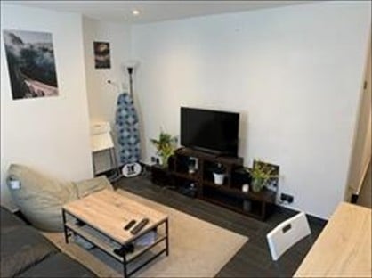 3 Bed End Terrace, Putney Bridge Road, SW18