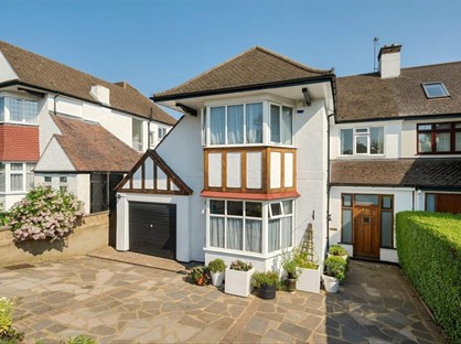 1 Bed Flat, Gresham Gardens, NW11