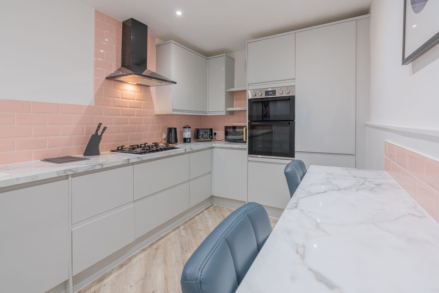 4 Bed Terraced House, Upper Gardner Street, BN1, N1 7GU