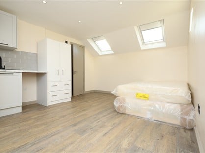 Studio Flat, Laleham Road, SE6