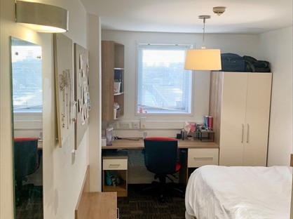 Room in a Shared Flat, Axo Islington, N7