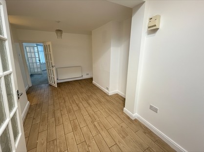 3 Bed Semi-Detached House, Calshot Road, B42