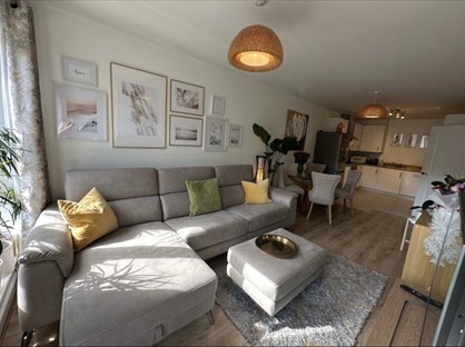 2 Bed Flat, Halligans Court, BR2