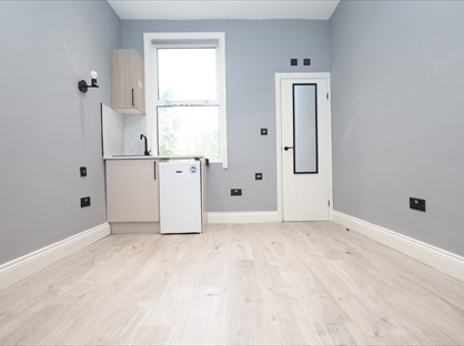 Studio Flat, Nightingale Grove, SE13