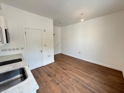 Studio Flat, Beulah Road, CR7