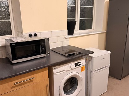 Studio Flat, Bromley Road, BR1