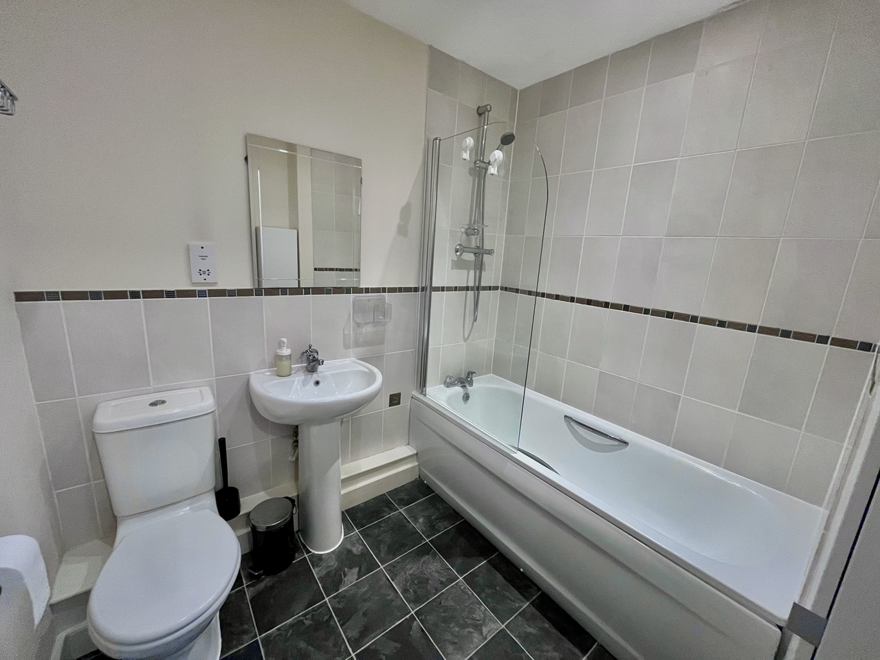 Birmingham - 1 Bed Flat, Abacus Building, B12 - To Rent Now for £895.00 p/m