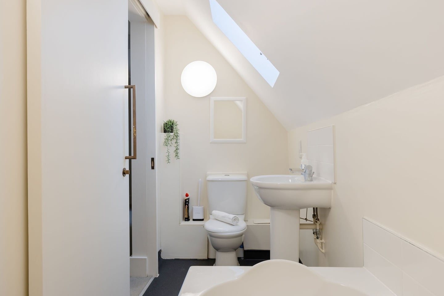 2 Bed Flat, Commercial Street, E1 photo 5