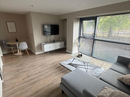 1 Bed Flat, The Glass House, HU1