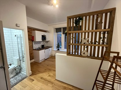 Studio Flat, St Johns Road, BH5