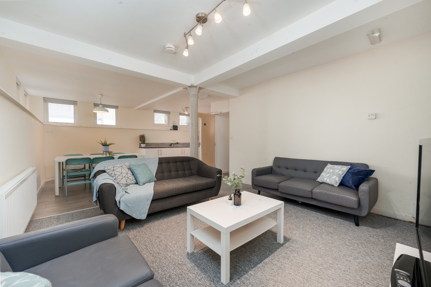 Additional image 2 of 8 Bed Flat, Trafalgar Street, S1, N1 7GU