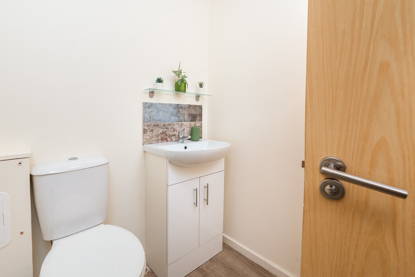 Additional image 7 of 8 Bed Flat, Trafalgar Street, S1, N1 7GU