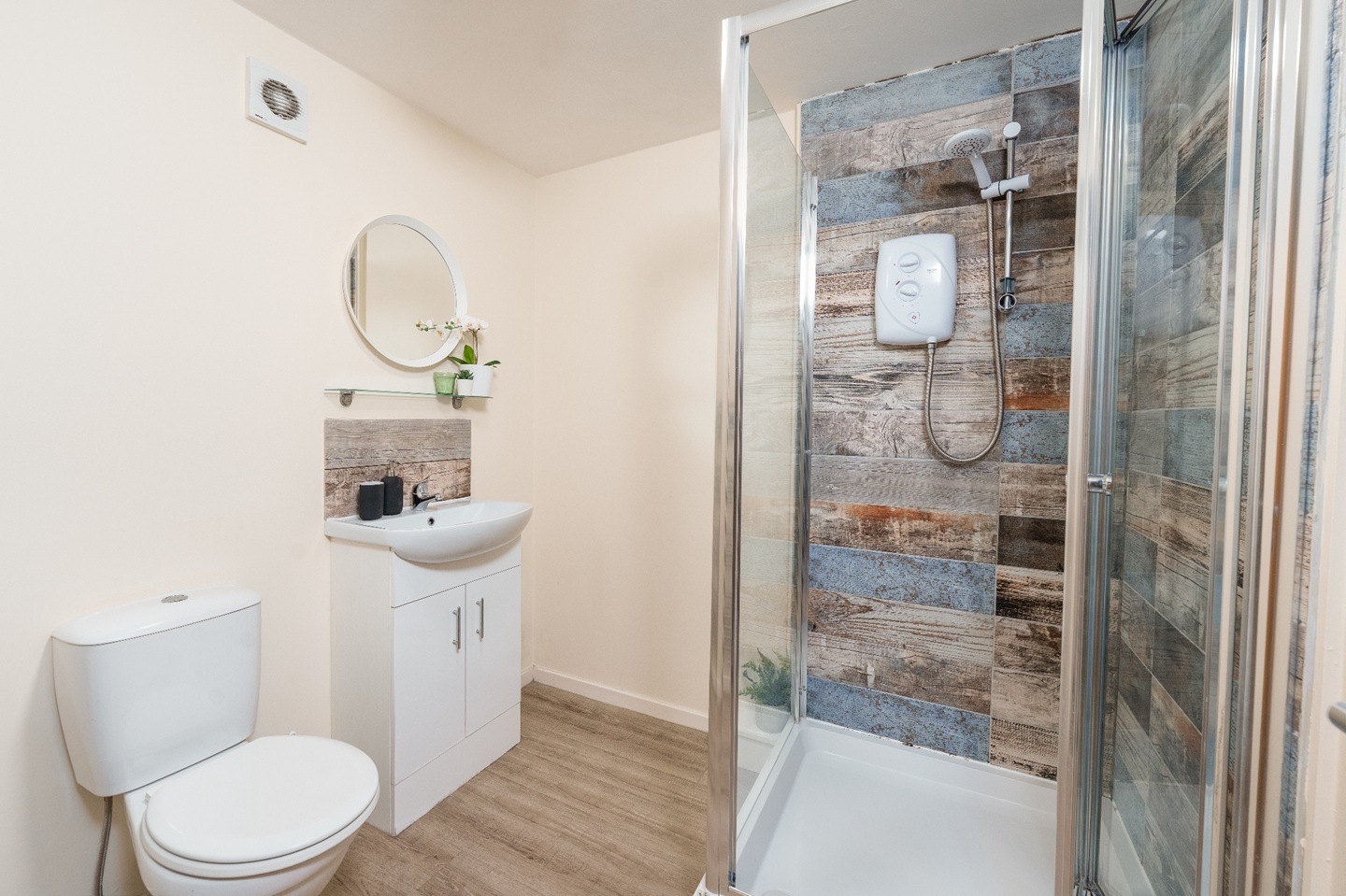 Additional image 8 of 8 Bed Flat, Trafalgar Street, S1, N1 7GU