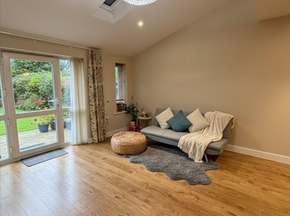 3 Bed Semi-Detached House, Finch Road, RG6