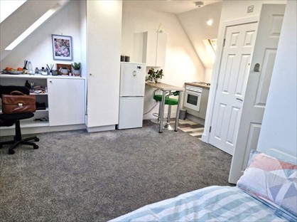 Studio Flat, Fotheringham Road, EN1