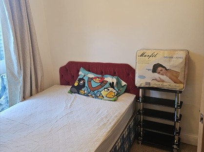 Room in a Shared Flat, Upper Richmond Road, SW15