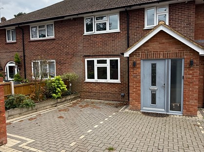 3 Bed Semi-Detached House, Upper Collage Ride, GU15